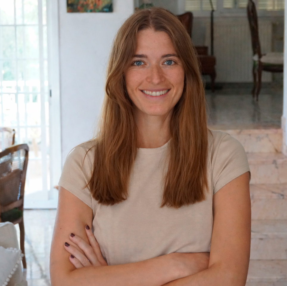 Clara Eyre Olmos